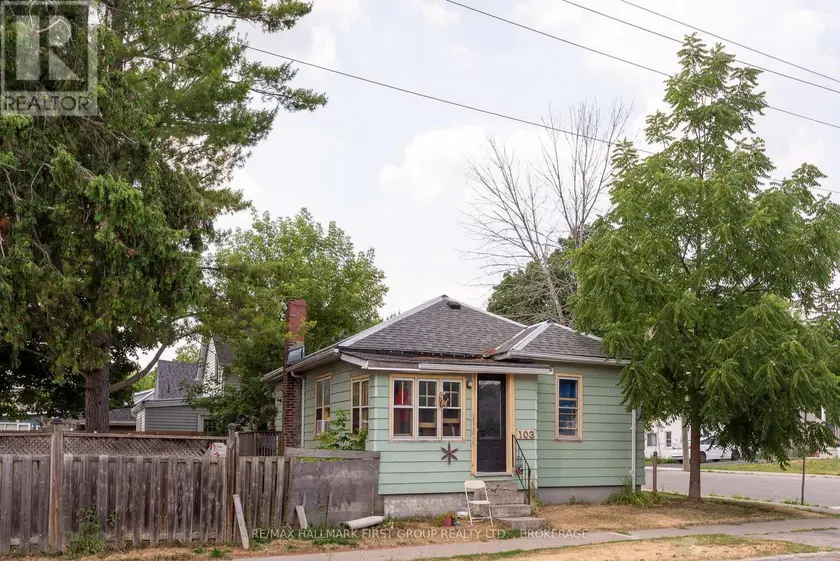 Detached at 103 CENTRE STREET, Deseronto