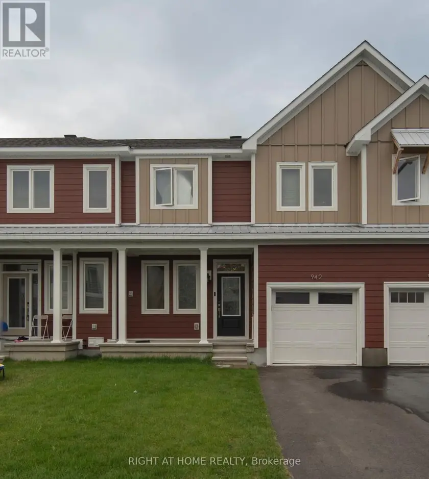 Townhouse at 942 SEAGRAVE LANE, Ottawa