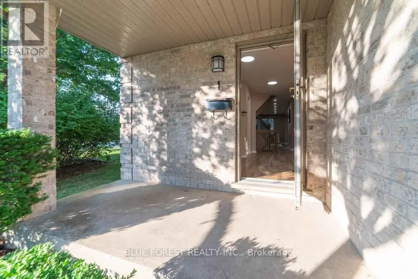 Townhouse at 1 - 155 KILLARNEY ROAD, London