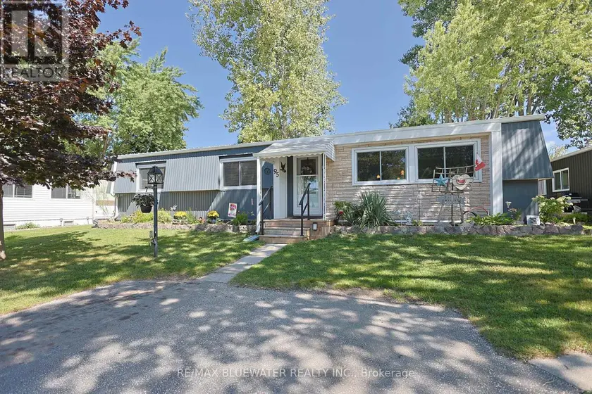 Detached at 95 SHANNON BOULEVARD, South Huron