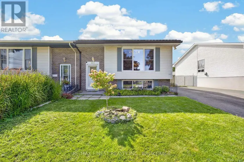 Semi-Detached/Link at 811 CUNNINGHAM CRESCENT, Brockville