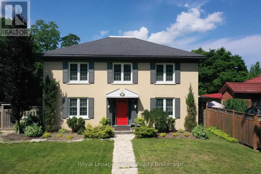 Multiplex at 4 - 145 VANSITTART AVENUE, Woodstock