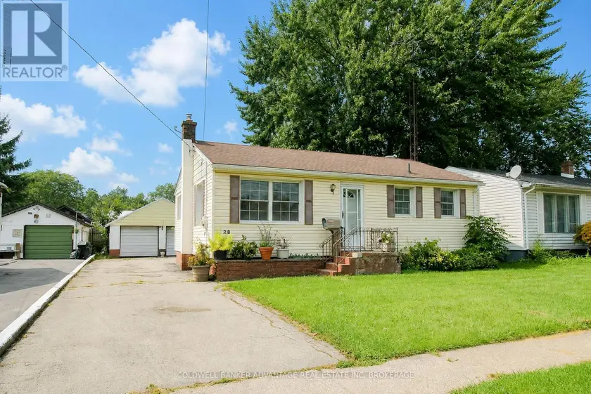 Detached at 28 MARSHALL AVENUE, Welland