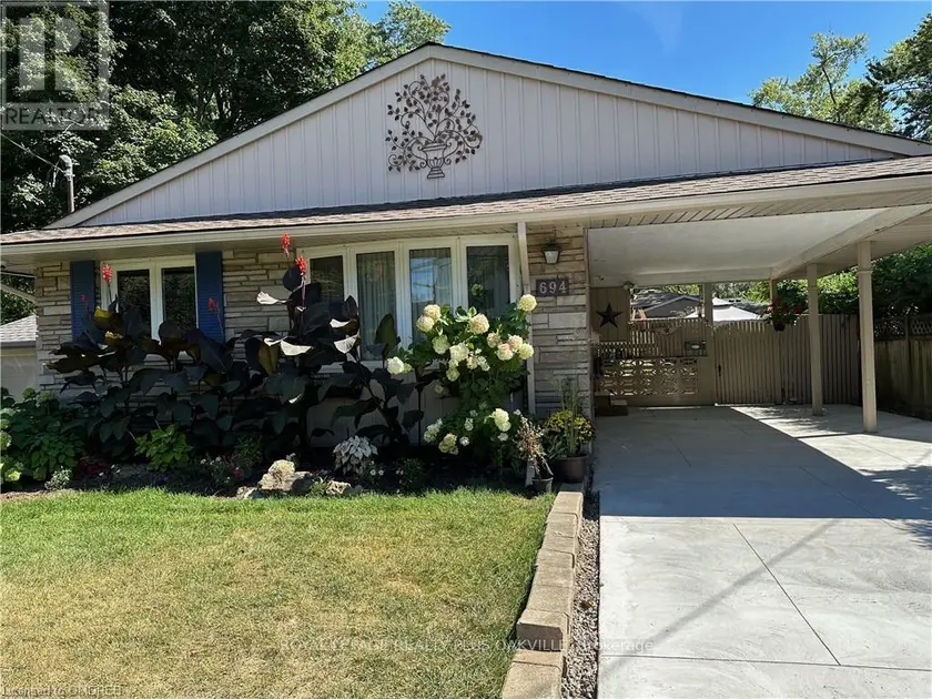 Detached at BSMT - 694 NIAGARA STREET, St. Catharines