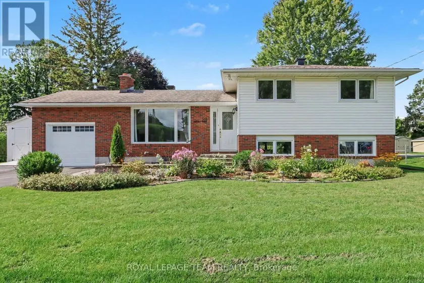 Detached at 28 GAMBLE DRIVE, Ottawa
