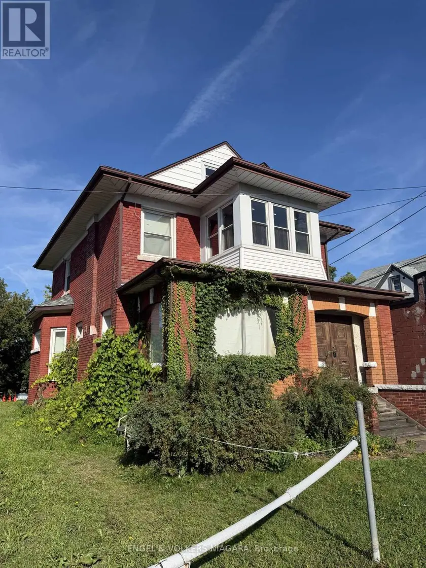 Multiplex at 4689 CRYSLER AVENUE, Niagara Falls