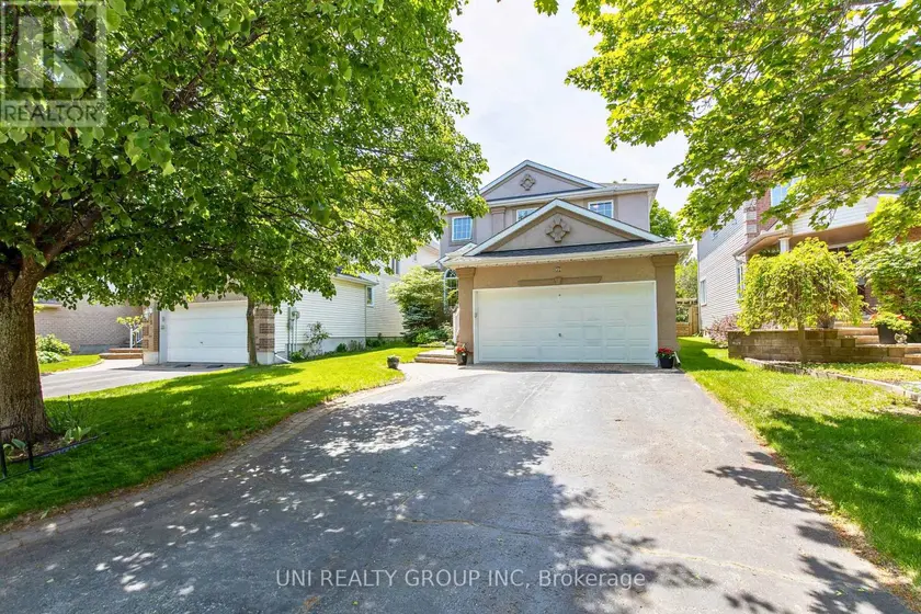 Detached at 11 LANGFORD CRESCENT, Ottawa