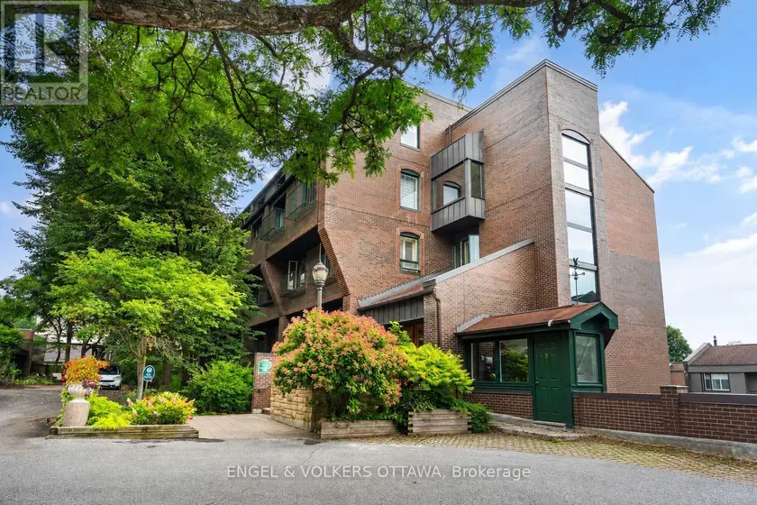 Apartment at 5 - 135 SPRINGFIELD ROAD, Ottawa