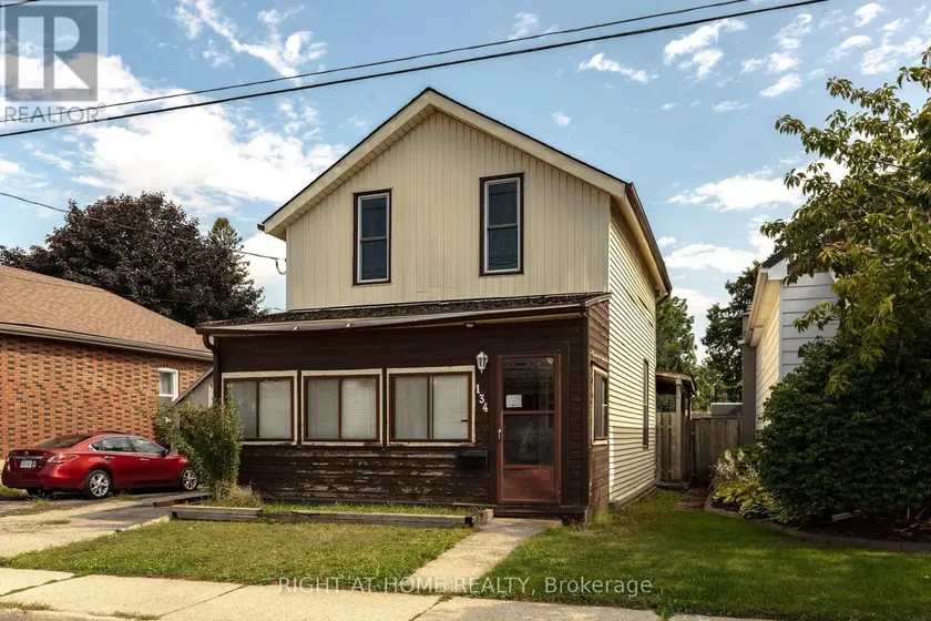 Detached at 134 CATHARINE AVENUE, Brantford
