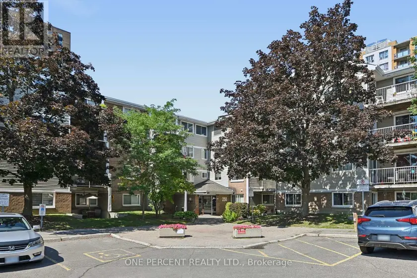 Apartment at 204 - 250 BRITTANY DRIVE, Ottawa