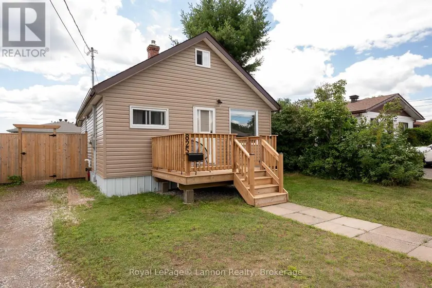 Detached at 825 NEWPORT AVENUE, Thunder Bay