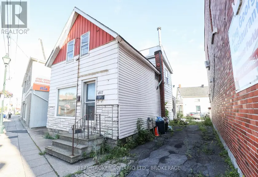 Detached at 407 MONTREAL ROAD, Cornwall