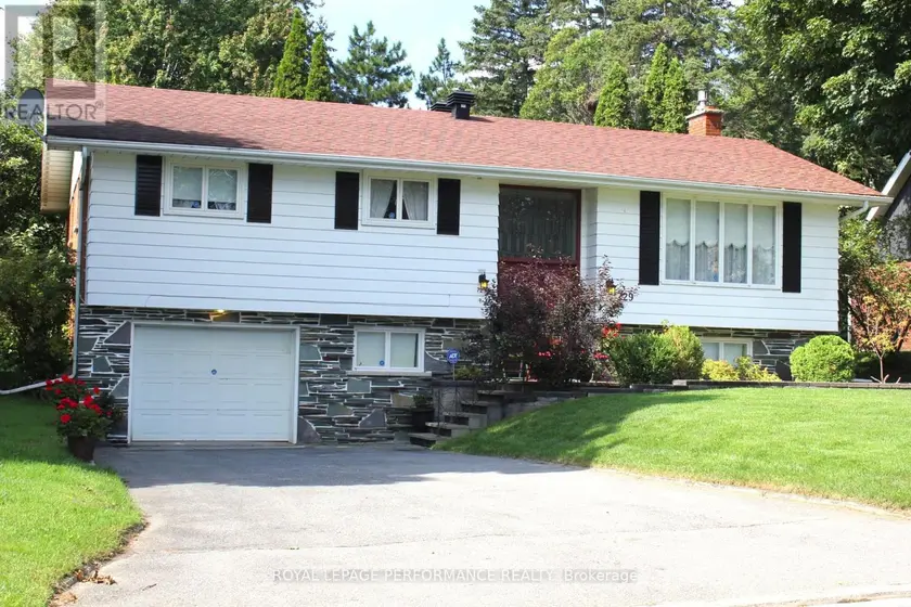 Detached at 729 IROQUOIS DRIVE, Cornwall
