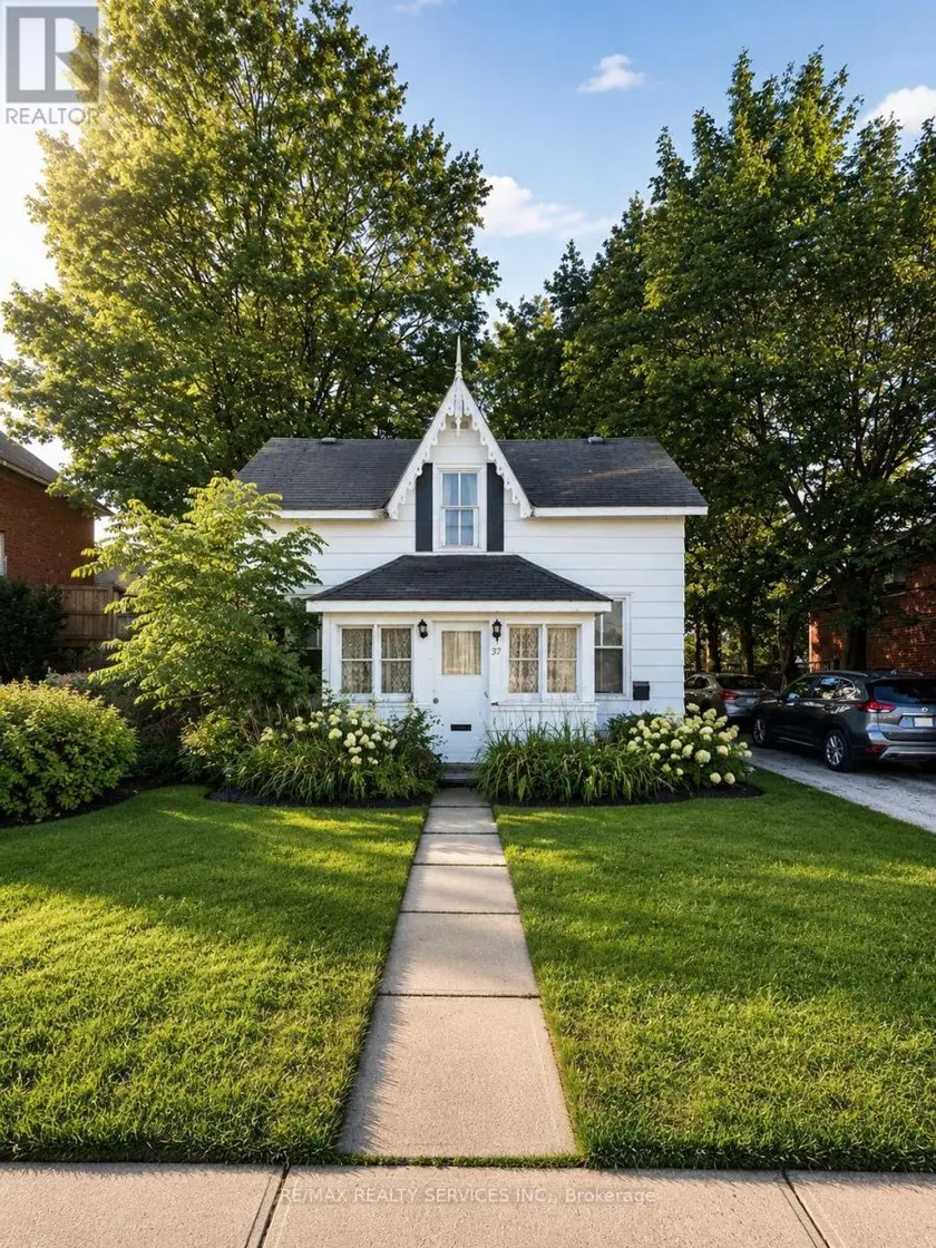 Detached at 787 10TH STREET E, Owen Sound