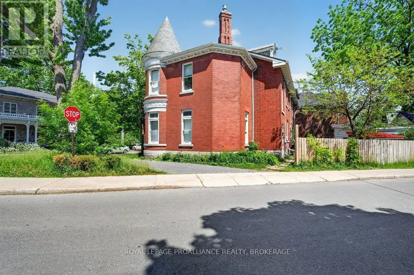 Townhouse at 162 EARL STREET, Kingston