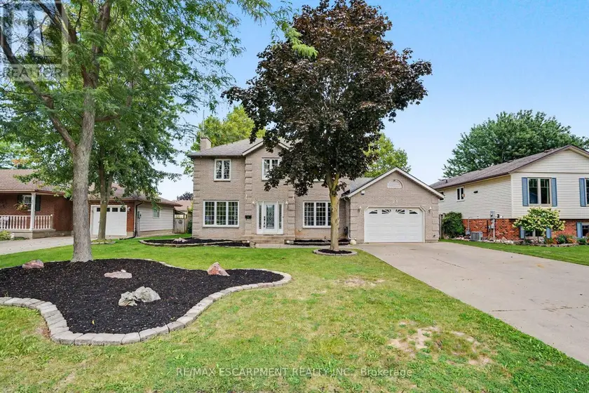 Detached at 21 FAREWELL CRESCENT, West Lincoln