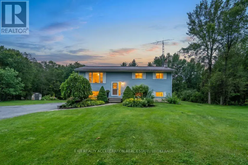 Detached at 4524 COUNTY RD 1 E, Stone Mills