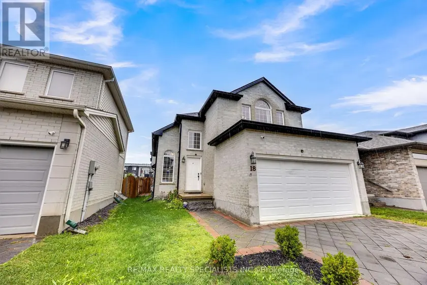 Detached at 18 - 3270 SINGLETON AVENUE, London