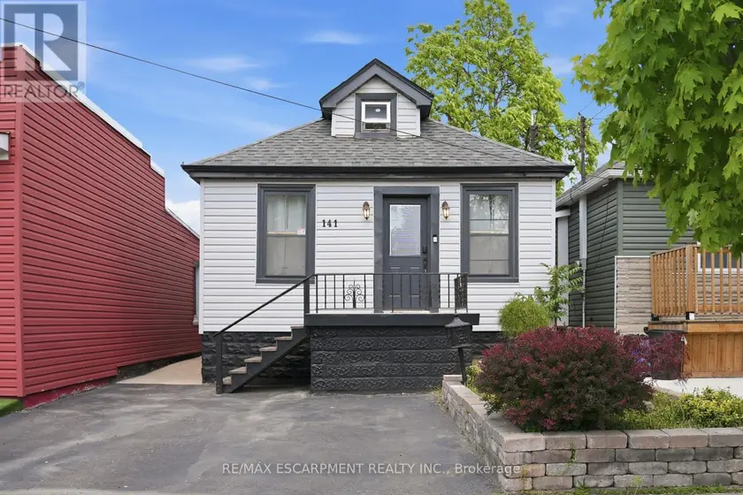 Detached at 141 MCANULTY BOULEVARD, Hamilton
