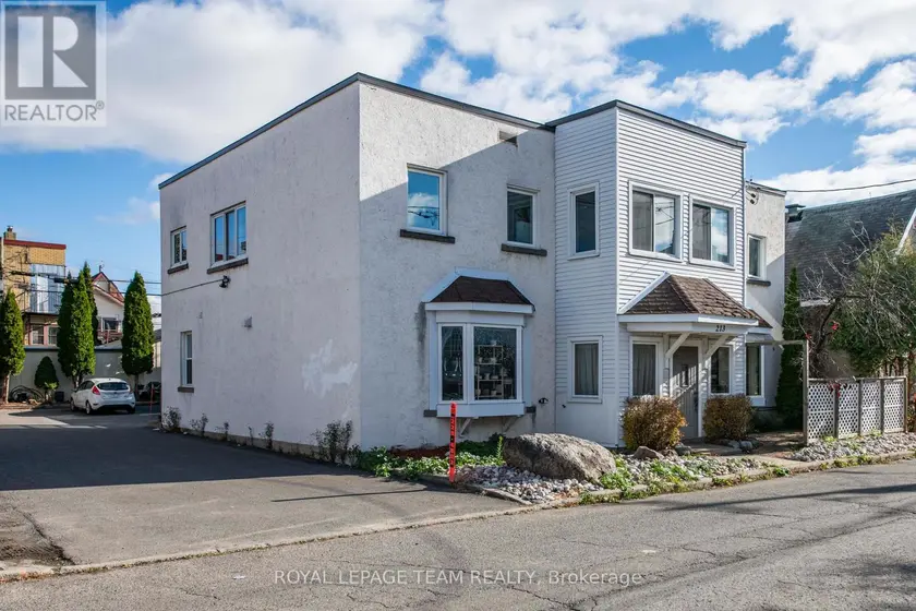 Multiplex at 213 DESROSIERS STREET, Ottawa
