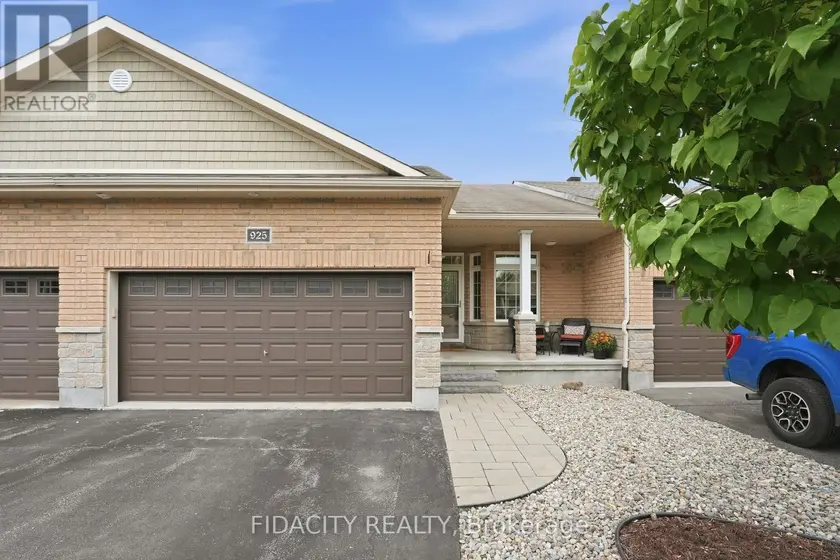 Semi-Detached/Link at 925 BURWASH LANDING LANDING, Ottawa