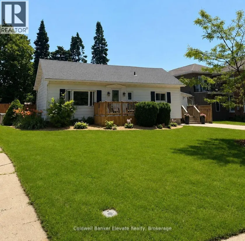 Detached at 1625 5TH AVENUE E, Owen Sound