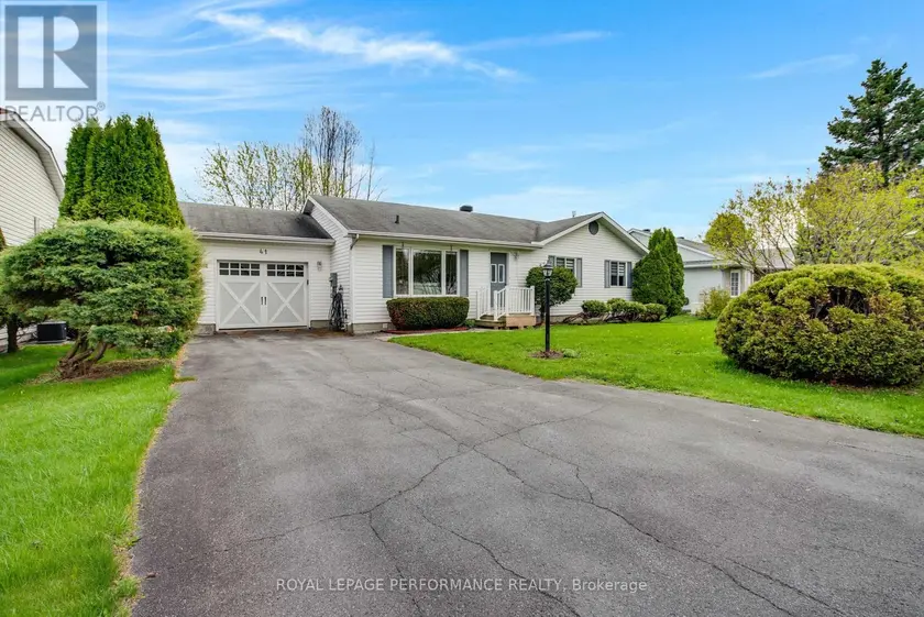 Detached at 6277 MACRAE COURT, South Glengarry