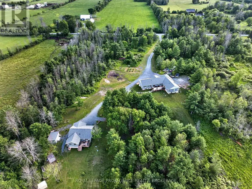 Multiplex at 499 BUSH ROAD, Rideau Lakes