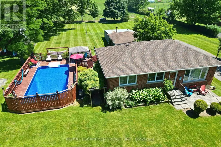 Detached at 1065 WOODBURN ROAD, Hamilton