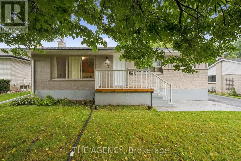 Detached at 217 MAYFIELD AVENUE, Waterloo