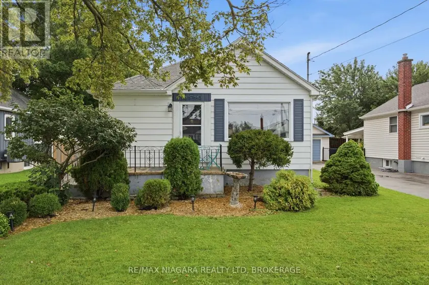 Detached at 222 NEFF STREET, Port Colborne