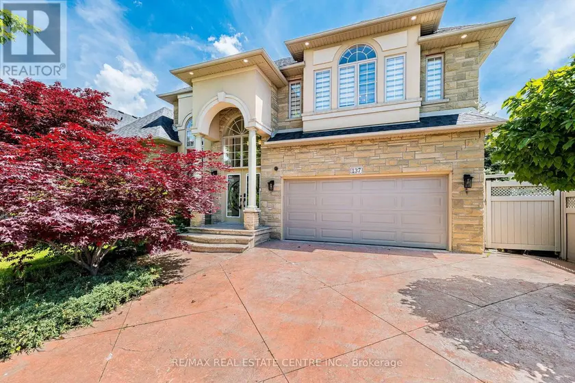 Detached at ANCASTER - 137 CLOVERLEAF DRIVE, Hamilton