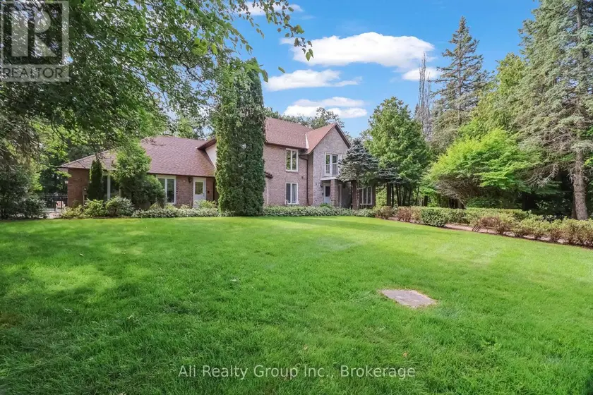 Detached at 4 ROYAL COUNTY DOWNS, Ottawa