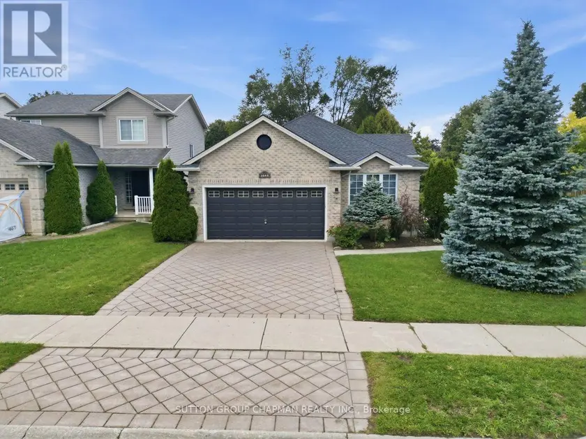 Detached at 1645 DEVOS DRIVE, London North