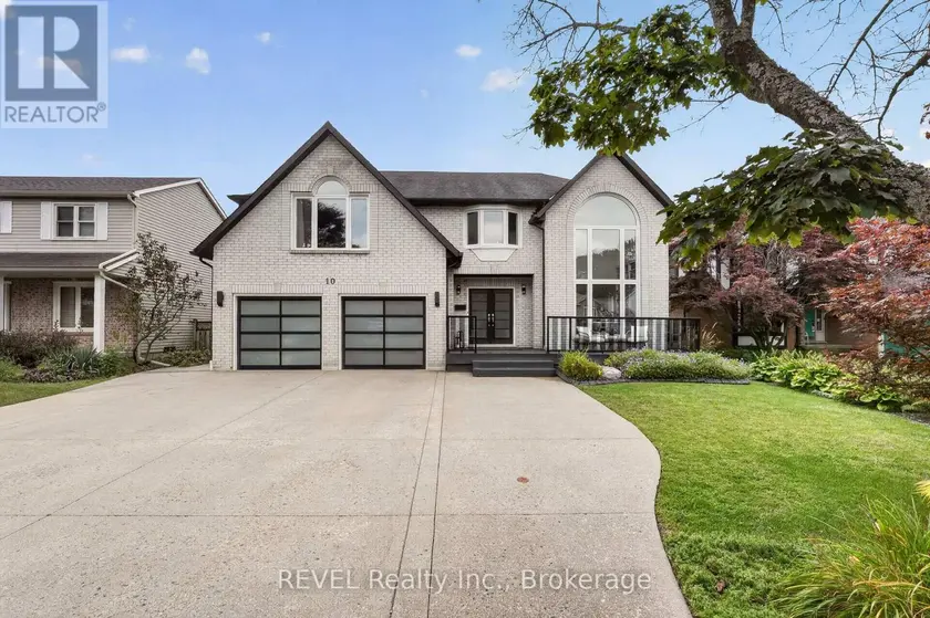 Detached at 10 MEADOWBROOK LANE, Pelham