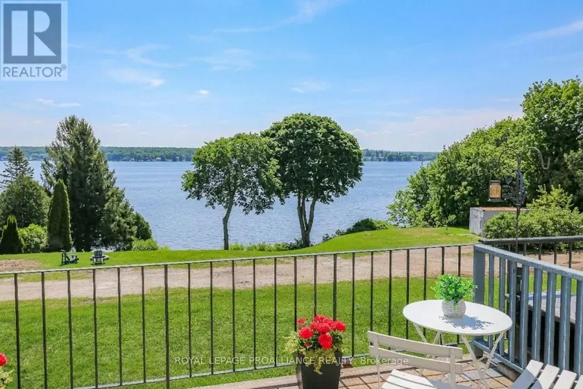 Townhouse at 15 - 808 RIVERVIEW LANE, Elizabethtown-Kitley