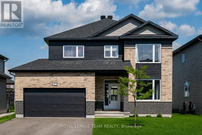 Detached at 437 FLEET CANUCK PRIVATE, Ottawa