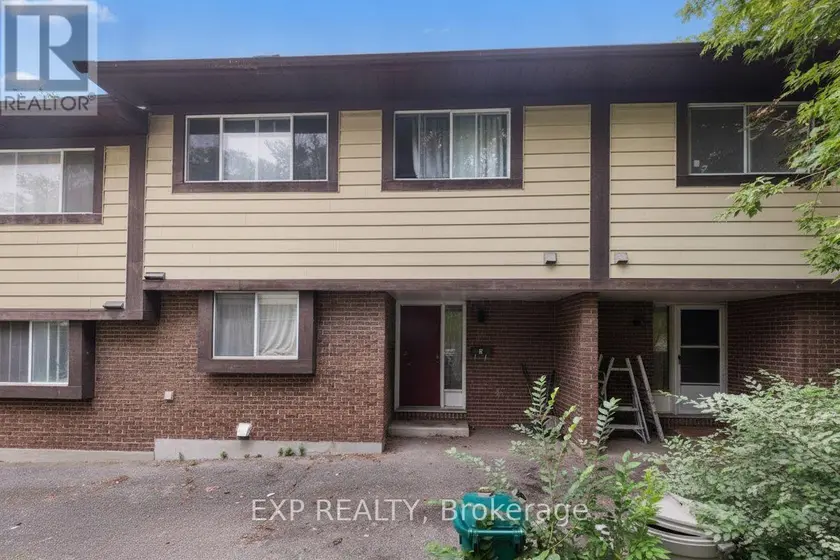 Townhouse at 9 - 2960 PENNY DRIVE, Ottawa