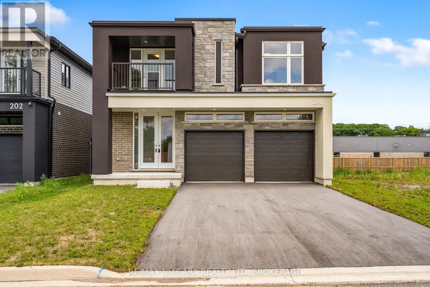 Detached at 226 WELLANDVALE DRIVE, Welland