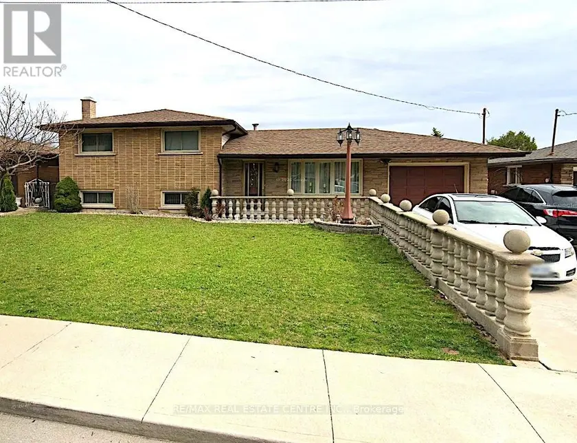 Detached at LOWER LVL - 44 ALDRIDGE STREET, Hamilton