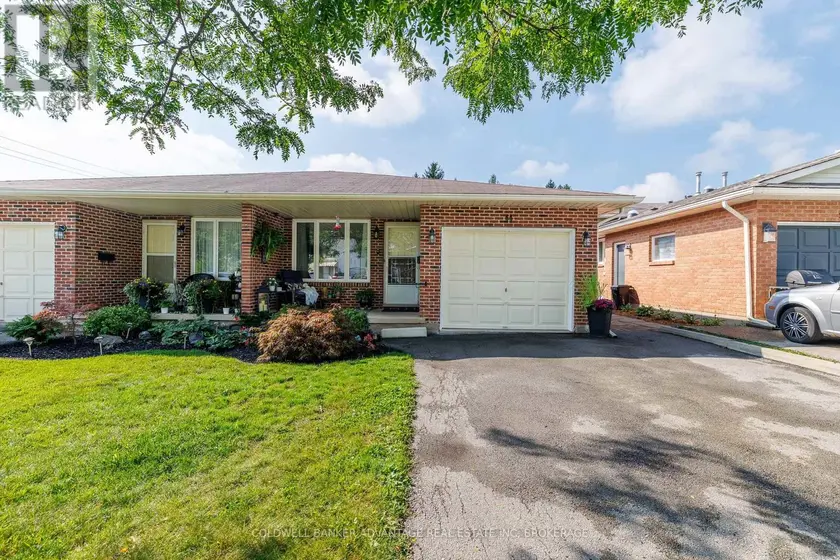 Semi-Detached/Link at 11 WOODLAND DRIVE, Welland