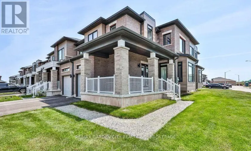 Townhouse at 41 BENTGRASS DRIVE, Welland