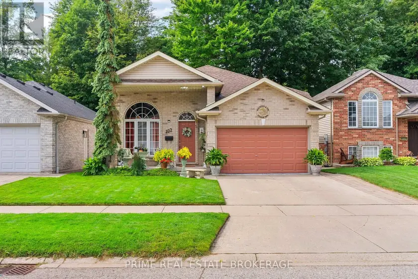 Detached at 102 RIDGE STREET, Strathroy-Caradoc