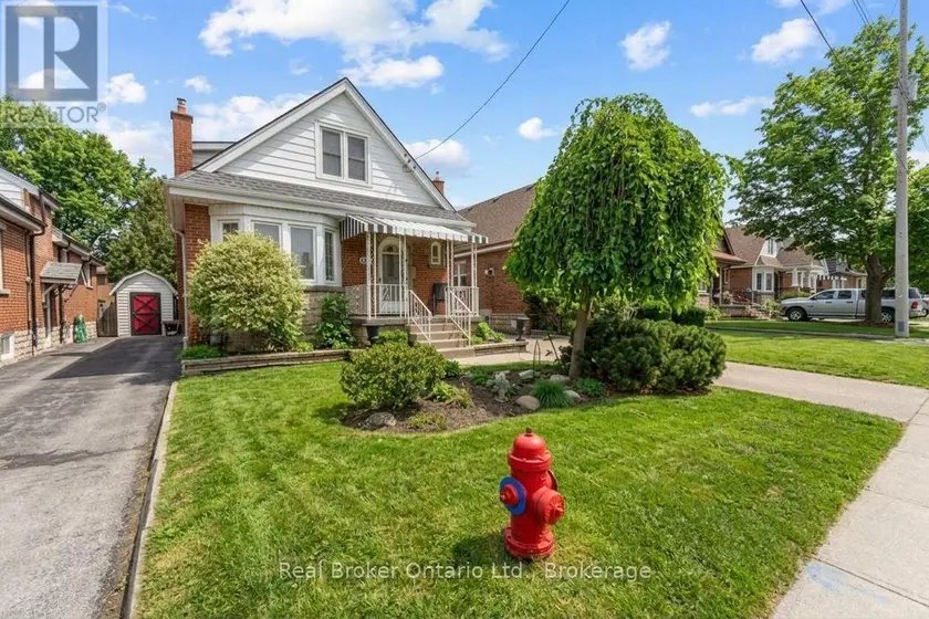 Detached at 193 HUXLEY AVENUE S, Hamilton