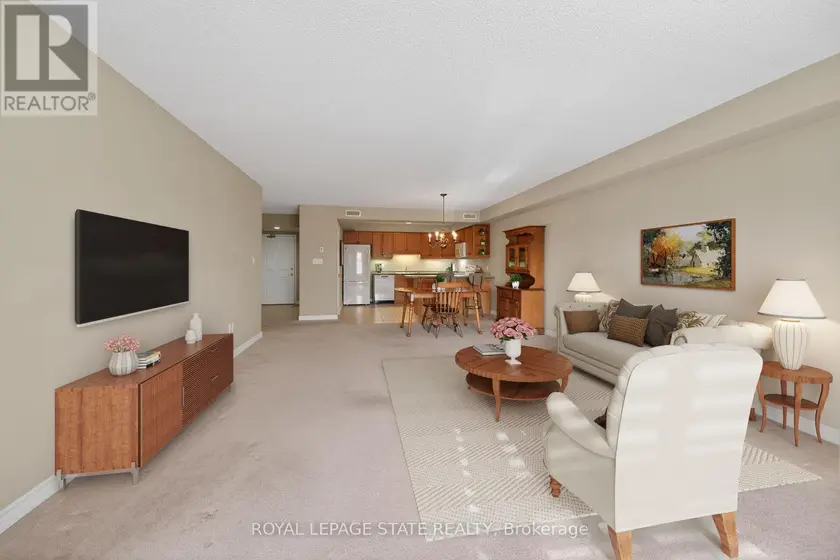 Apartment at 308 - 908 MOHAWK ROAD E, Hamilton