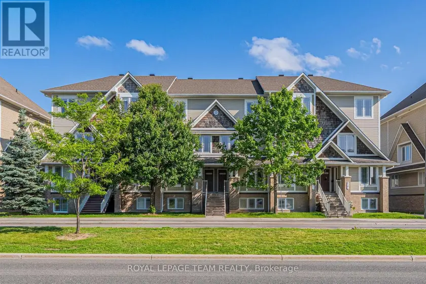 Townhouse at B - 634 CHAPMAN MILLS DRIVE, Ottawa