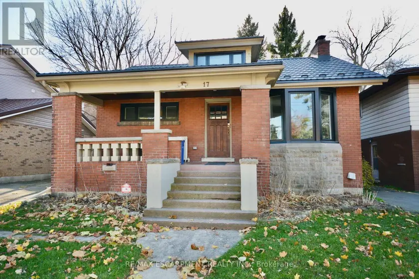 Detached at LOWER - 17 INVERNESS AVENUE W, Hamilton