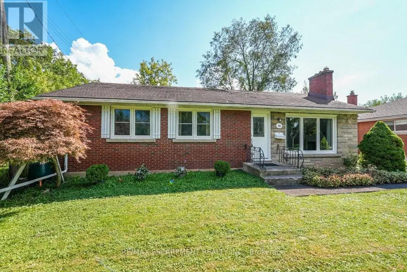 Detached at 16 BYRNE BOULEVARD, St. Catharines