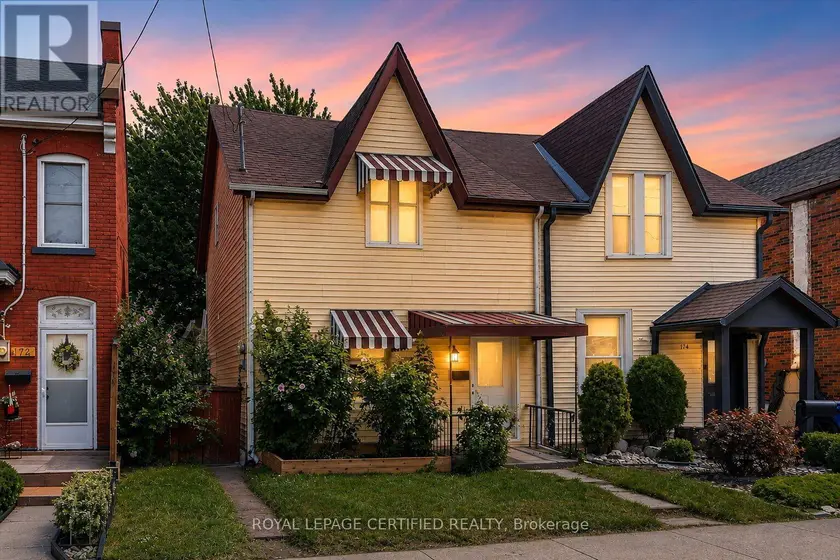 Semi-Detached/Link at 176 EMERALD STREET N, Hamilton