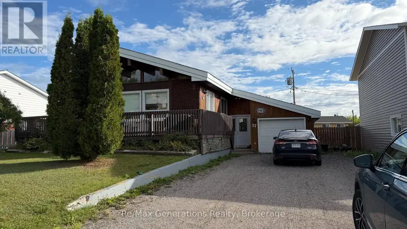Detached at 37 SOUTHRIDGE CRESCENT N, Terrace Bay